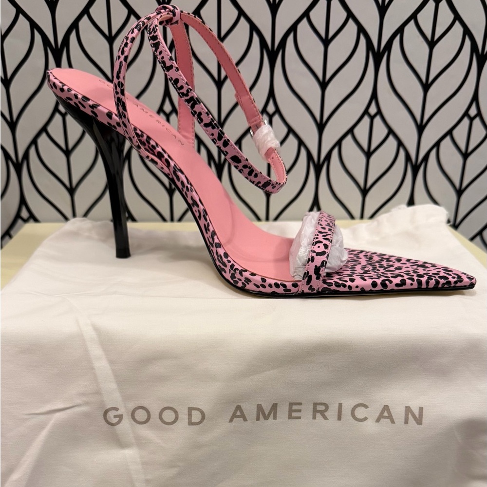 Good American Pink and Black Patterned Heels